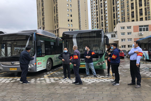 中共郑州赫喆文化传播有限公司团支部召开“疫情防控常态化，为公共交通助力”志愿服务实践活动